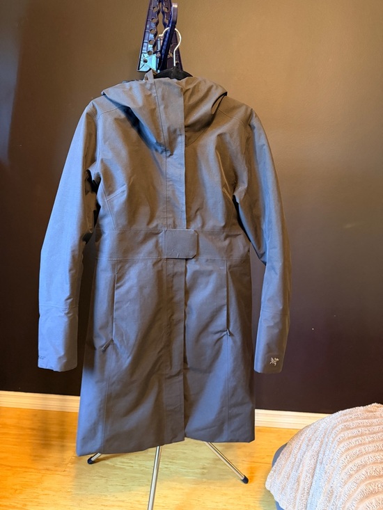 Arc'teryx Jackets & Blazers - Arc'teryx Black Jacket (parka) with Branded Zipper